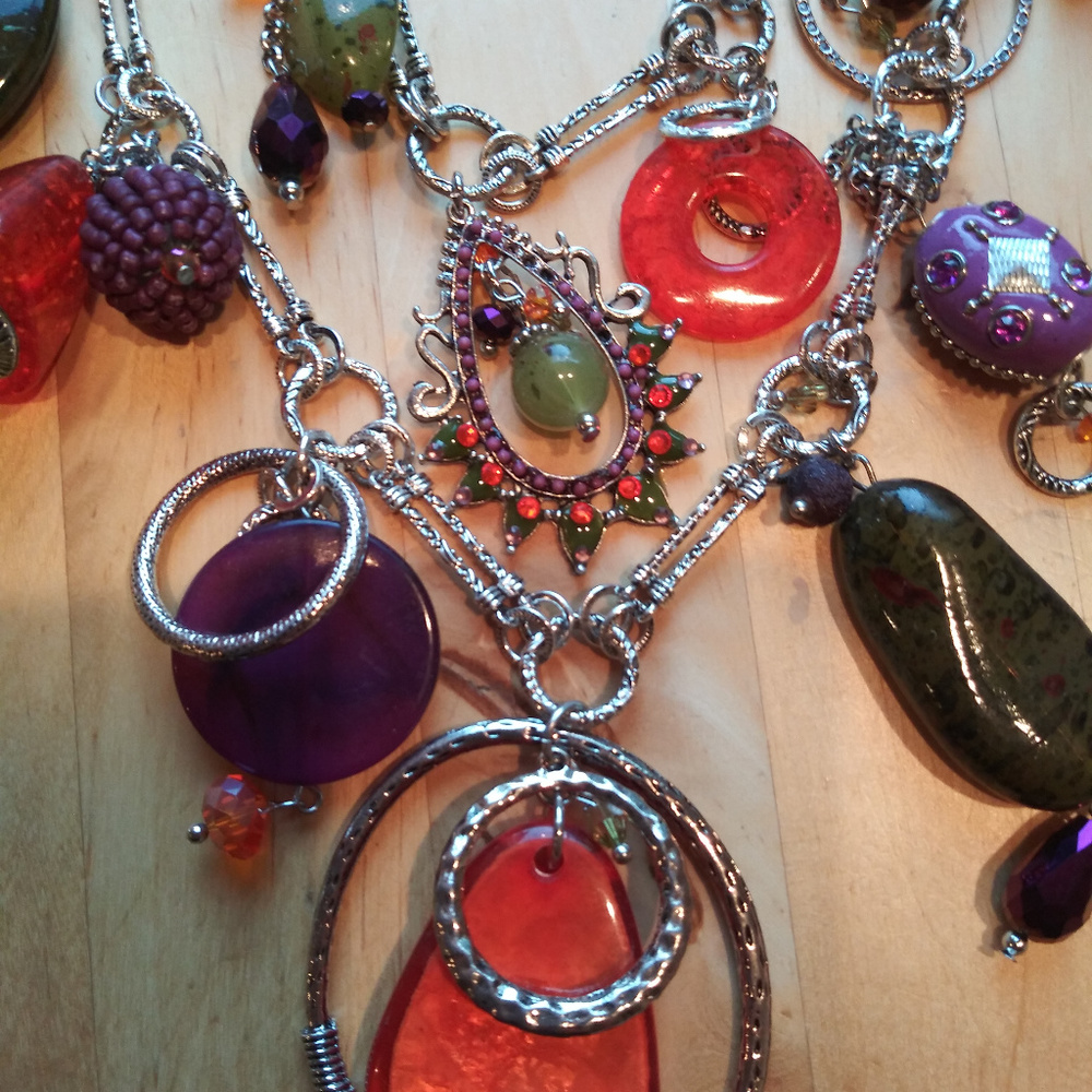 Brand New "Treska" colorfull  Necklace - Picture 3 of 3